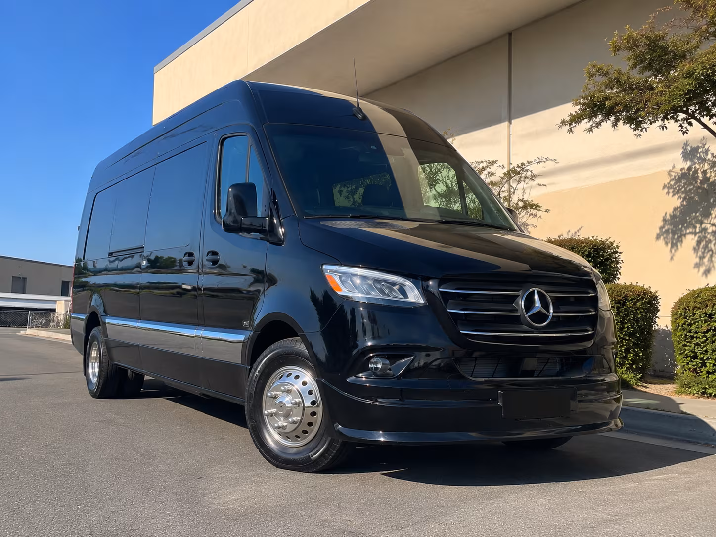 Davie Airport Shuttle & Transportation party bus exterior